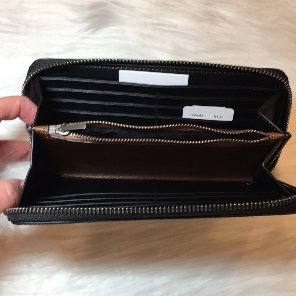 COACH Accordion Wallet 💙 Black Smooth Leather NWT - Picture 7 of 8